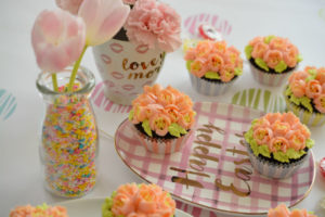 Chocolate Sour Cream Cupcakes with Vanilla Buttercream Flowers