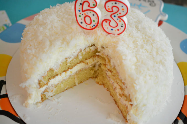 Coconut Cream Layer Cake Sweet Things By Lizzie Sweet Things By Lizzie
