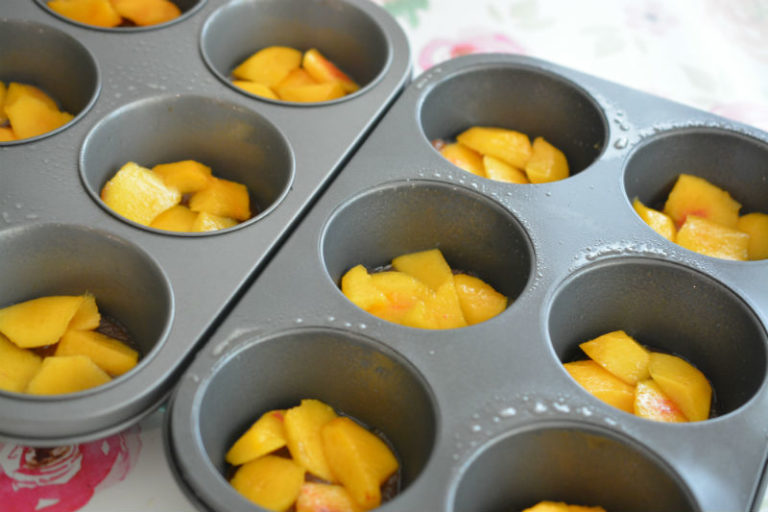 Peach Upside Down Cakes with Cinnamon Whipped Cream - Sweet Things By ...